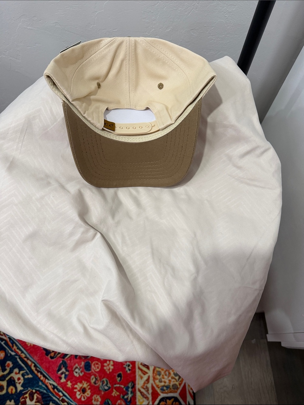 Beige hat - Picture 2 of 2